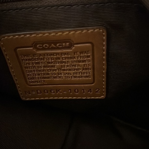 Coach - Picture 8 of 10